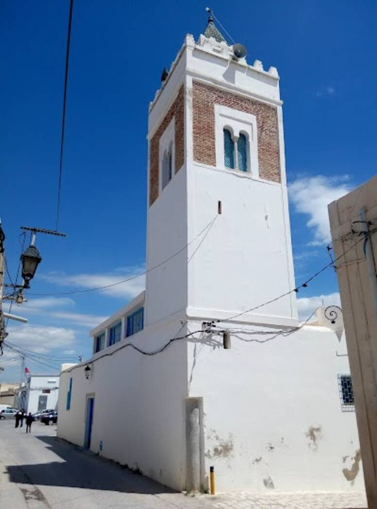 الجامع الحنفي بزغوان